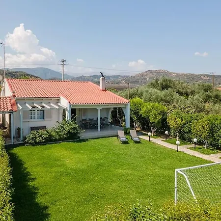 Villa Luxurious Villa, With Big Garden Next To Beach *