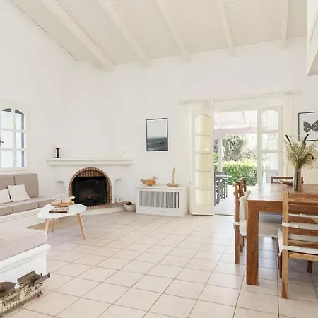 Luxurious Villa, With Big Garden Next To Beach