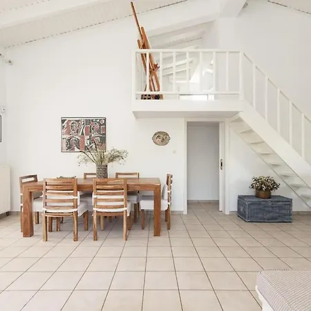 Luxurious Villa, With Big Garden Next To Beach Villa *