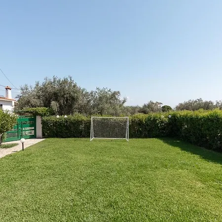 Villa Luxurious Villa, With Big Garden Next To Beach *