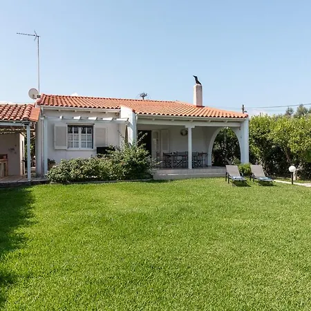 Luxurious Villa, With Big Garden Next To Beach Villa *