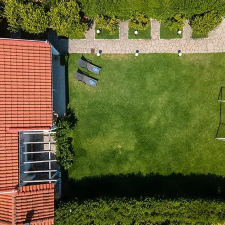 Luxurious Villa, With Big Garden Next To Beach
